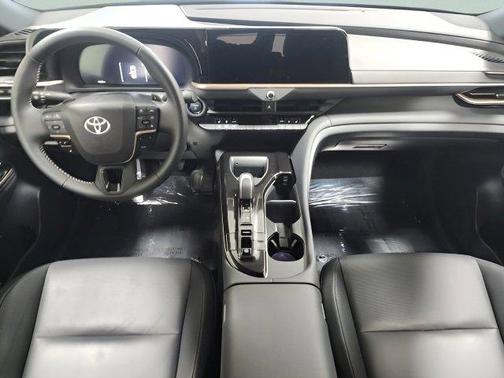 Black 2025 Toyota Crown Signia XLE