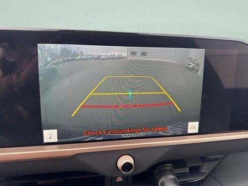 2025 Toyota Crown Signia XLE