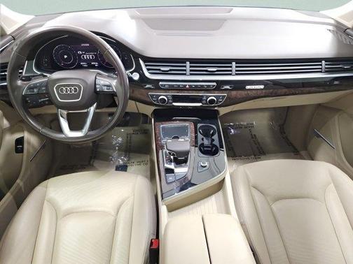 2019 Audi Q7 55 Premium Plus