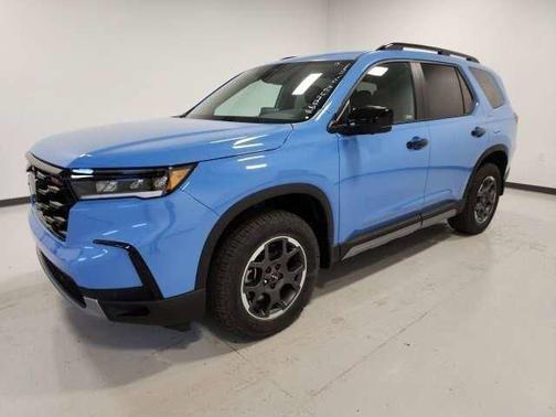 Diffused Sky Pearl 2024 Honda Pilot TrailSport