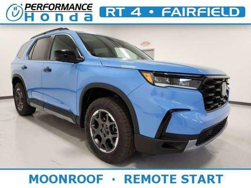 Diffused Sky Pearl 2024 Honda Pilot TrailSport