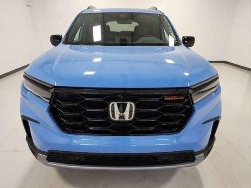 Diffused Sky Pearl 2024 Honda Pilot TrailSport