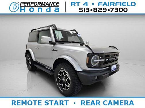 Iconic Silver Metallic 2021 Ford Bronco Outer Banks