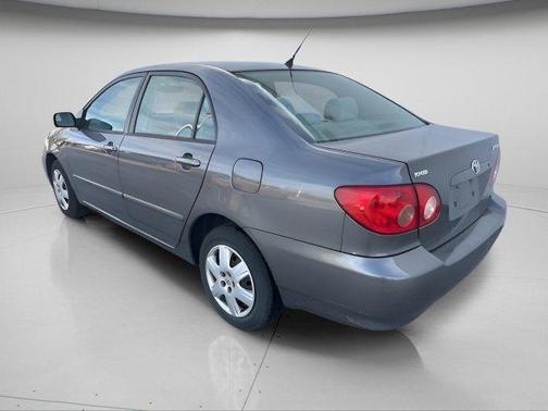 2005 Toyota Corolla LE