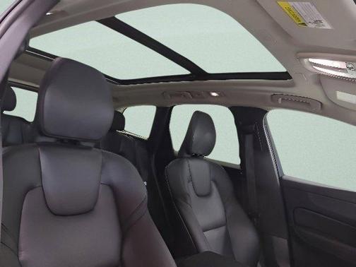Silver Dawn Metallic 2023 Volvo XC60 B5 Plus Bright Theme