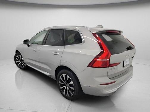 Silver Dawn Metallic 2023 Volvo XC60 B5 Plus Bright Theme