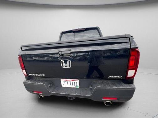 Crystal Black Pearl 2023 Honda Ridgeline RTL