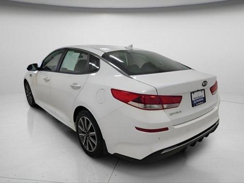 Snow White Pearl 2019 Kia Optima LX