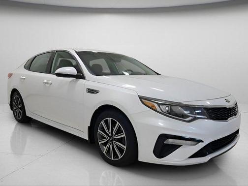 Snow White Pearl 2019 Kia Optima LX