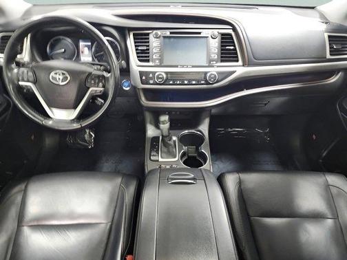2019 Toyota Highlander Hybrid Platinum