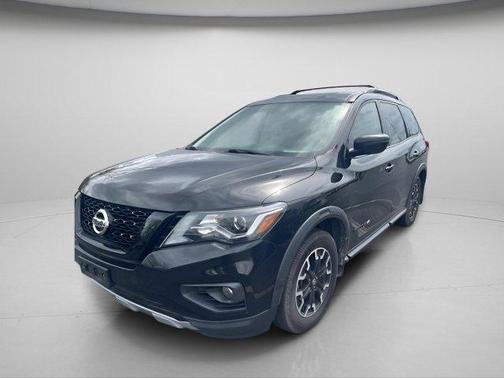 Magnetic Black Pearl 2020 Nissan Pathfinder SV 4WD
