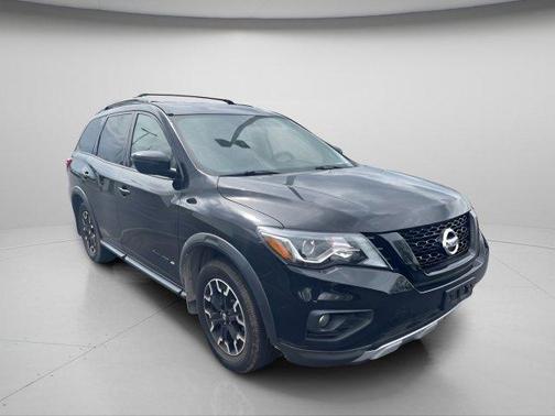 Magnetic Black Pearl 2020 Nissan Pathfinder SV 4WD