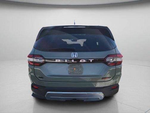 Ash Green Metallic 2026 Honda Pilot TrailSport