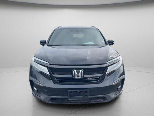 Crystal Black Pearl 2022 Honda Pilot AWD Black Edition