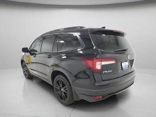Crystal Black Pearl 2022 Honda Pilot AWD Black Edition