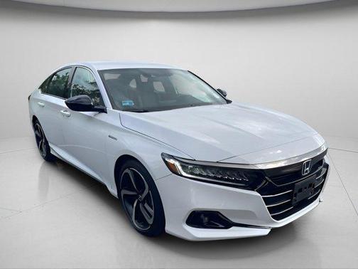 Platinum White Pearl 2022 Honda Accord Hybrid Sport