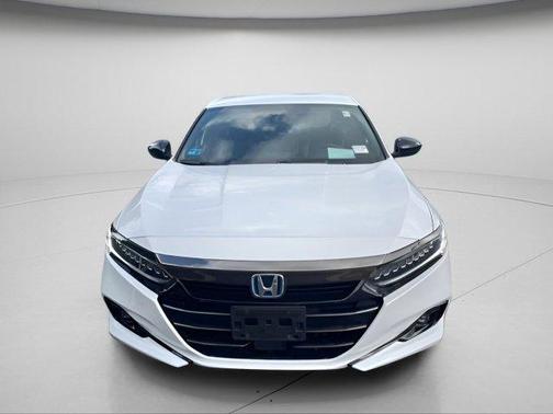 Platinum White Pearl 2022 Honda Accord Hybrid Sport