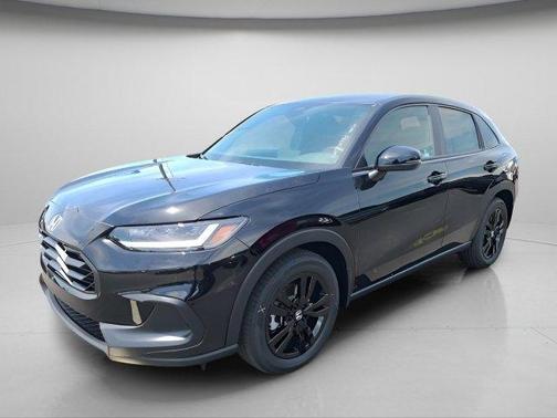 Crystal Black Pearl 2027 Honda HR-V Sport