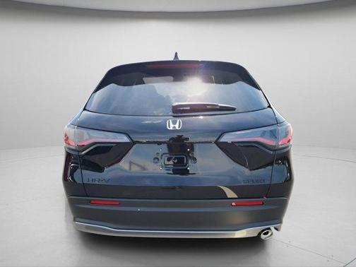 Crystal Black Pearl 2027 Honda HR-V Sport