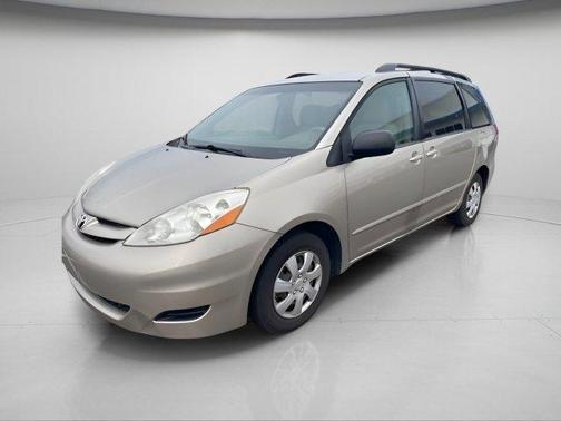 2010 Toyota Sienna LE