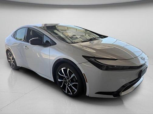 Wind Chill Pearl 2024 Toyota Prius Prime XSE