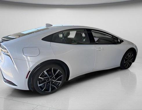 Wind Chill Pearl 2024 Toyota Prius Prime XSE
