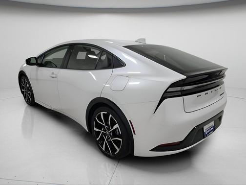 Wind Chill Pearl 2024 Toyota Prius Prime XSE