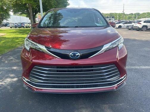 2021 Toyota Sienna Limited 7-Passenger