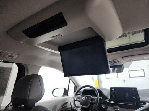 2021 Toyota Sienna Limited 7-Passenger