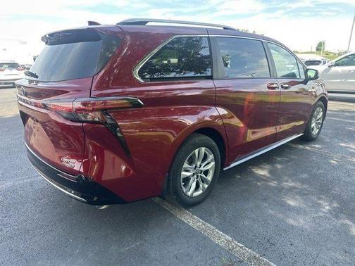 2021 Toyota Sienna Limited 7-Passenger