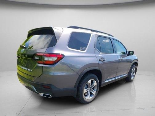 Modern Steel Metallic 2026 Honda Pilot EX-L