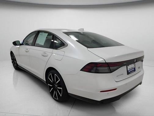 Platinum White Pearl 2023 Honda Accord Hybrid Touring