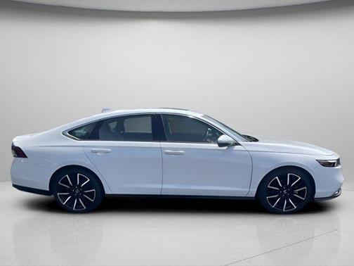 Platinum White Pearl 2023 Honda Accord Hybrid Touring