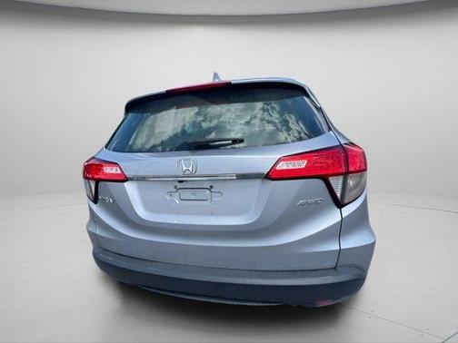 Lunar Silver Metallic 2021 Honda HR-V LX