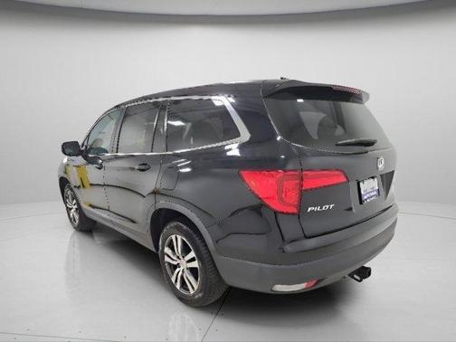 Crystal Black Pearl 2017 Honda Pilot EX-L