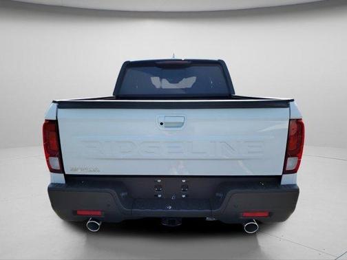Platinum White Pearl 2026 Honda Ridgeline Black