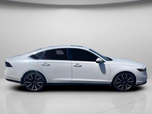 Platinum White Pearl 2023 Honda Accord Hybrid Touring