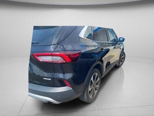 Agate Black Metallic 2023 Ford Escape Platinum