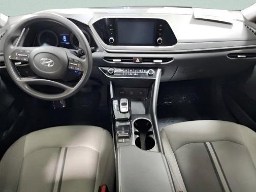 Quartz White 2022 Hyundai SONATA SE