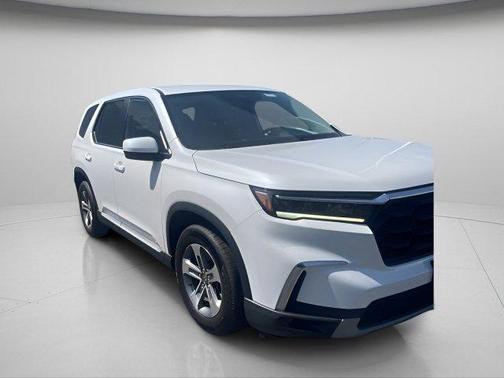 Platinum White Pearl 2023 Honda Pilot AWD EX-L 8 Passenger