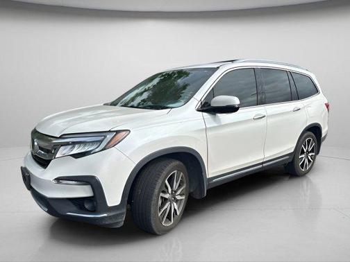 White Diamond Pearl 2019 Honda Pilot Elite