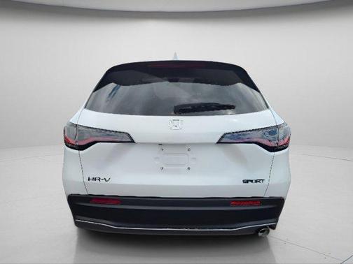 Platinum White Pearl 2027 Honda HR-V Sport