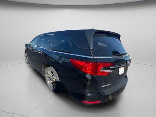 Crystal Black Pearl 2022 Honda Odyssey Touring