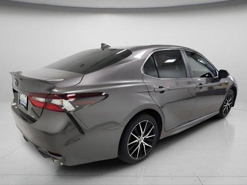 Predawn Gray Mica 2023 Toyota Camry SE