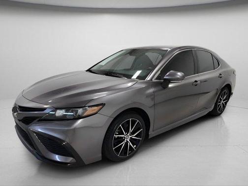 Predawn Gray Mica 2023 Toyota Camry SE