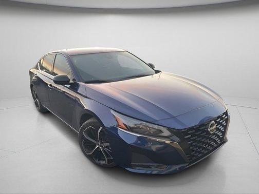 2024 Nissan Altima SR FWD