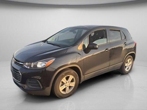 Mosaic Black Metallic 2020 Chevrolet Trax LS