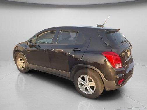 Mosaic Black Metallic 2020 Chevrolet Trax LS