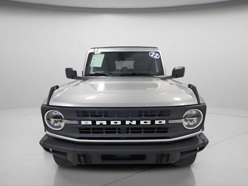 Iconic Silver Metallic 2022 Ford Bronco Black Diamond