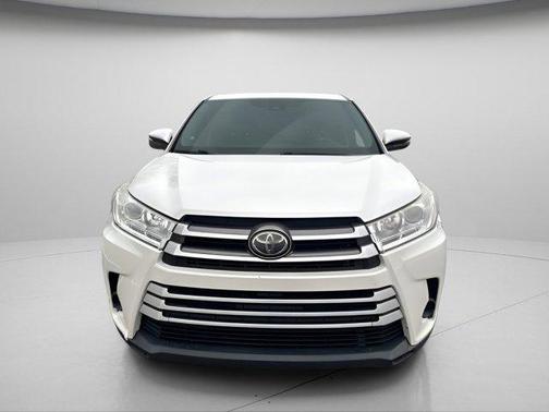 2019 Toyota Highlander LE I4